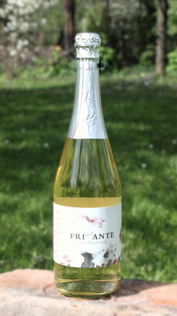 Frizzante Pinot weiß vom Weinhof Anderl